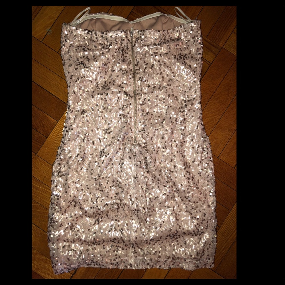 Dress - Picture 3 of 3